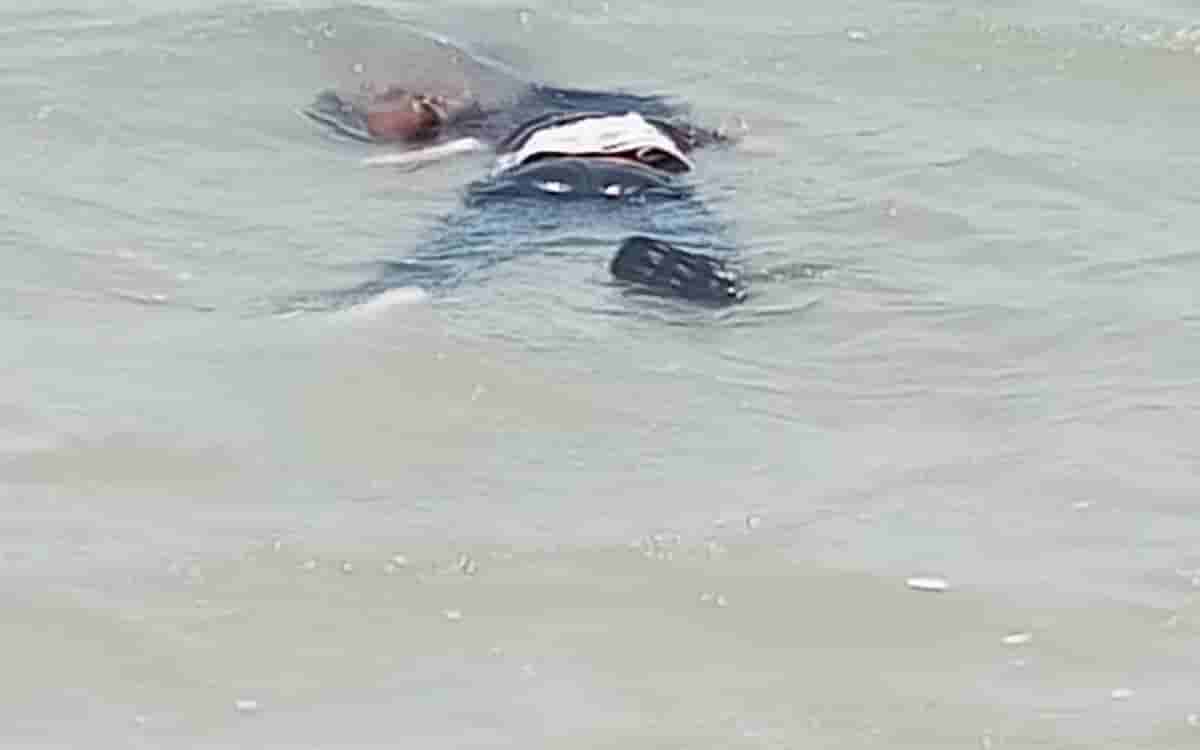 Mueren 8 migrantes tras volcar embarcación en Oaxaca