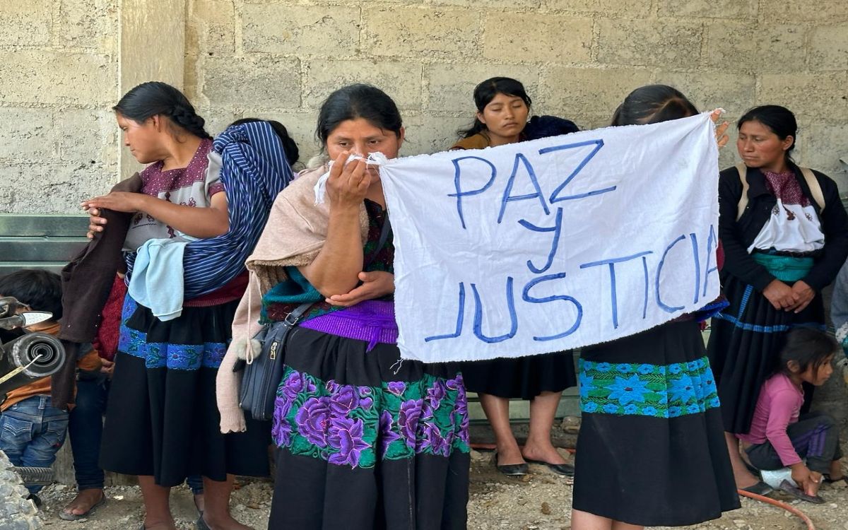Mujeres tzotziles enfrentan el peligro entre balas en Chenalhó, Chiapas