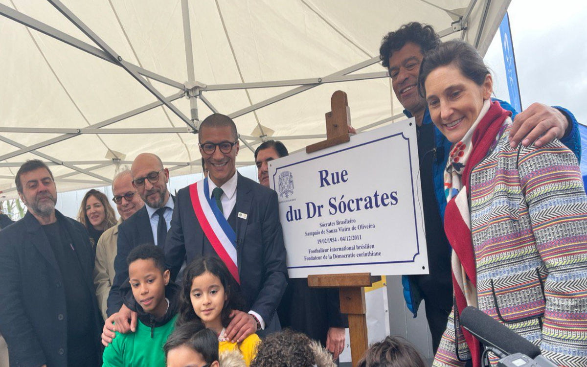 París 2024: Honran al mítico Sócrates en la Villa Olímpica | Video