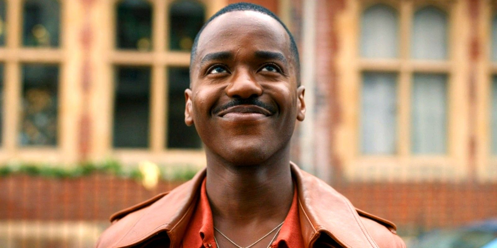 Se informa que el ex showrunner de Doctor Who regresará para el especial de Navidad