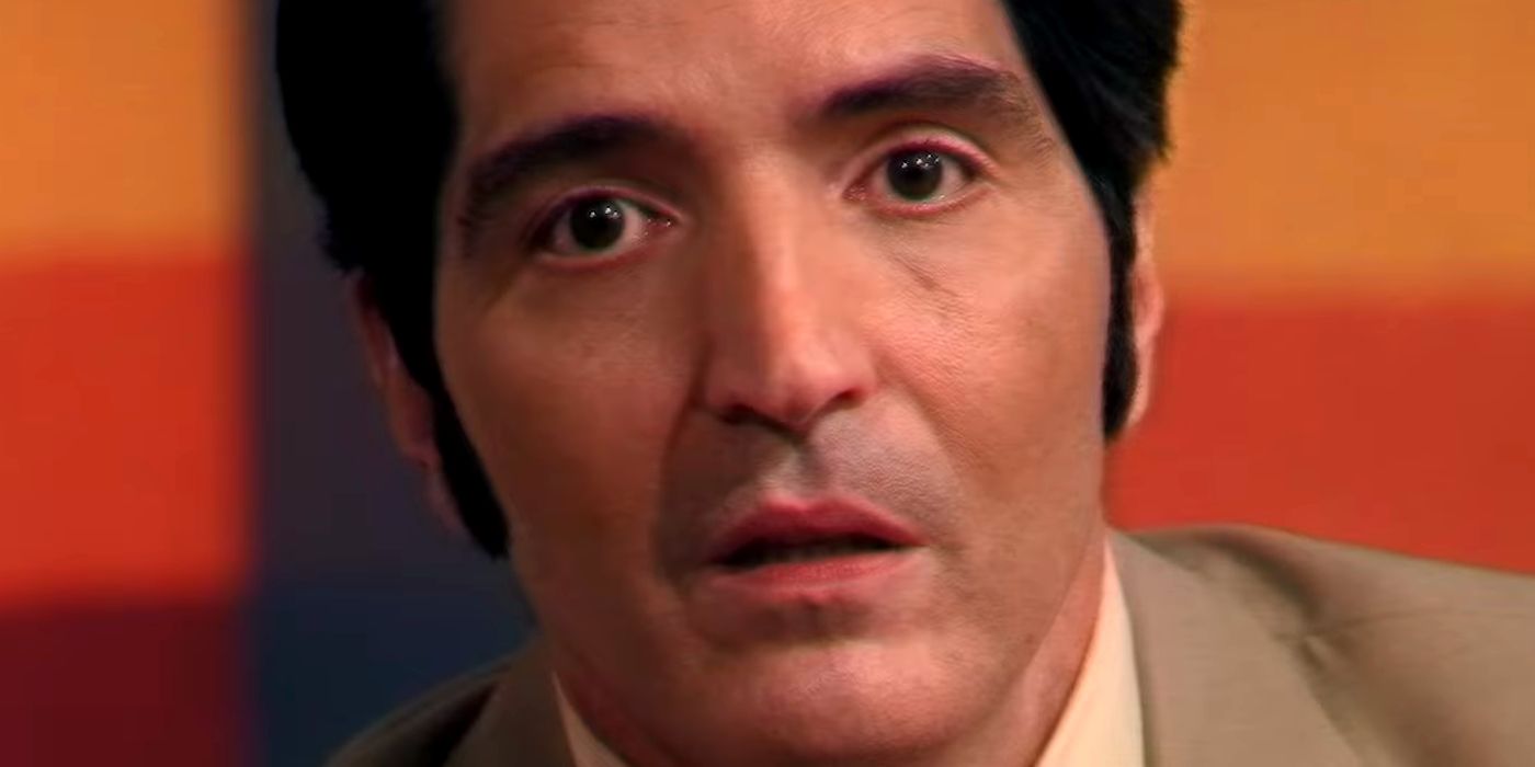 Tráiler de Late Night With The Devil: una película independiente aprobada por Stephen King hace que el presentador de televisión intente comunicarse con el diablo