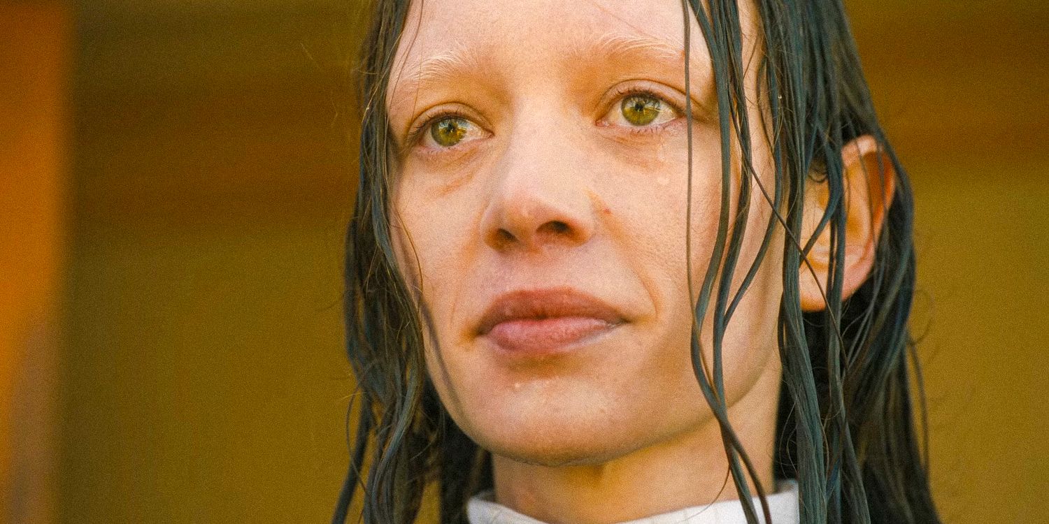 Primer plano de Sor Angélica al borde de las lágrimas en El primer presagio