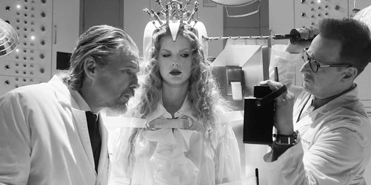 Ethan Hawke se reúne con su coprotagonista de Dead Poets Society después de 35 años en el nuevo vídeo musical de Taylor Swift