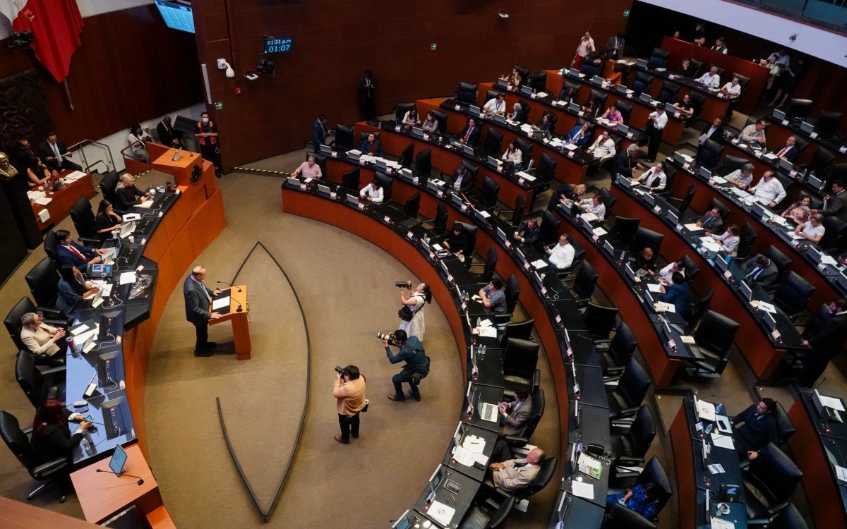 Aprueba Senado Ley de Amparo que impide a jueces suspender obras públicas