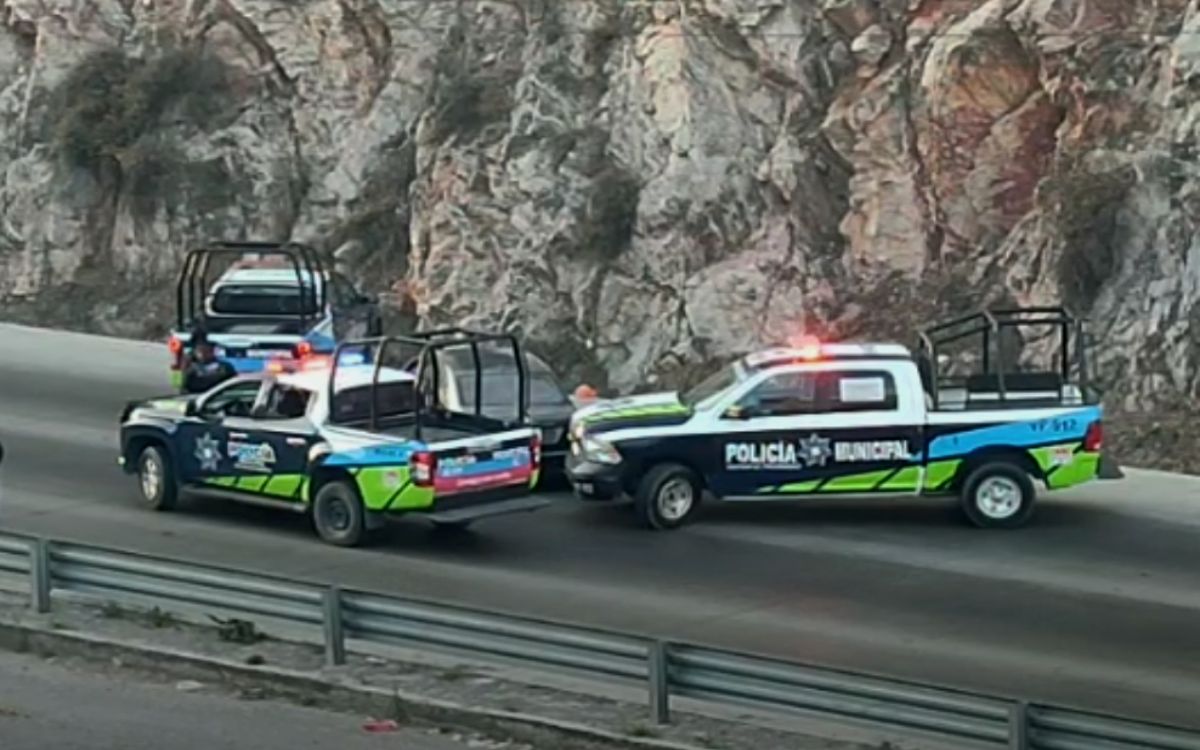 Encuentran restos humanos en un vehículo en Puebla