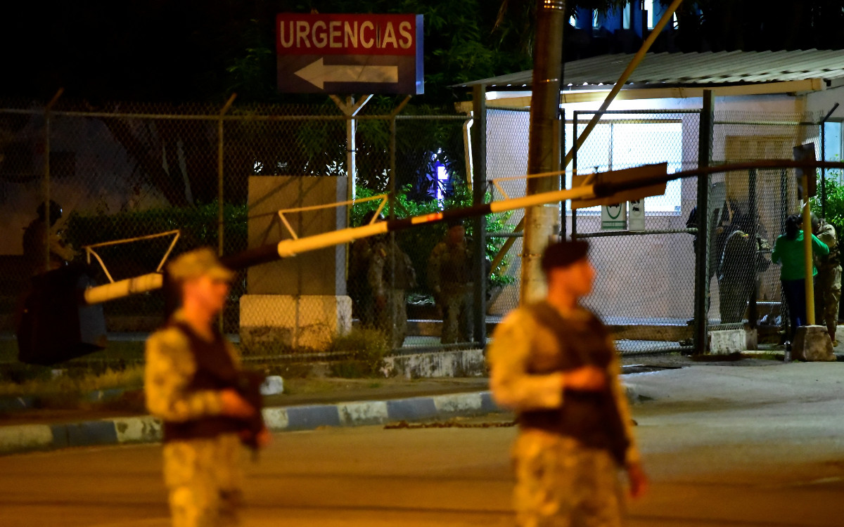 Glas fue hospitalizado por negarse a recibir comida, dice gobierno de Ecuador