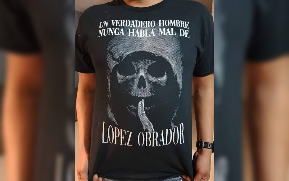 Morena causa revuelo en redes por playera de la Santa Muerte