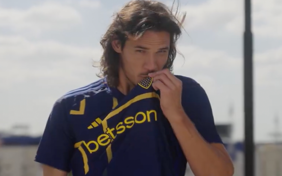 Presenta Boca Juniors playera con guiños suecos al celebrar 119 años de historia | Video