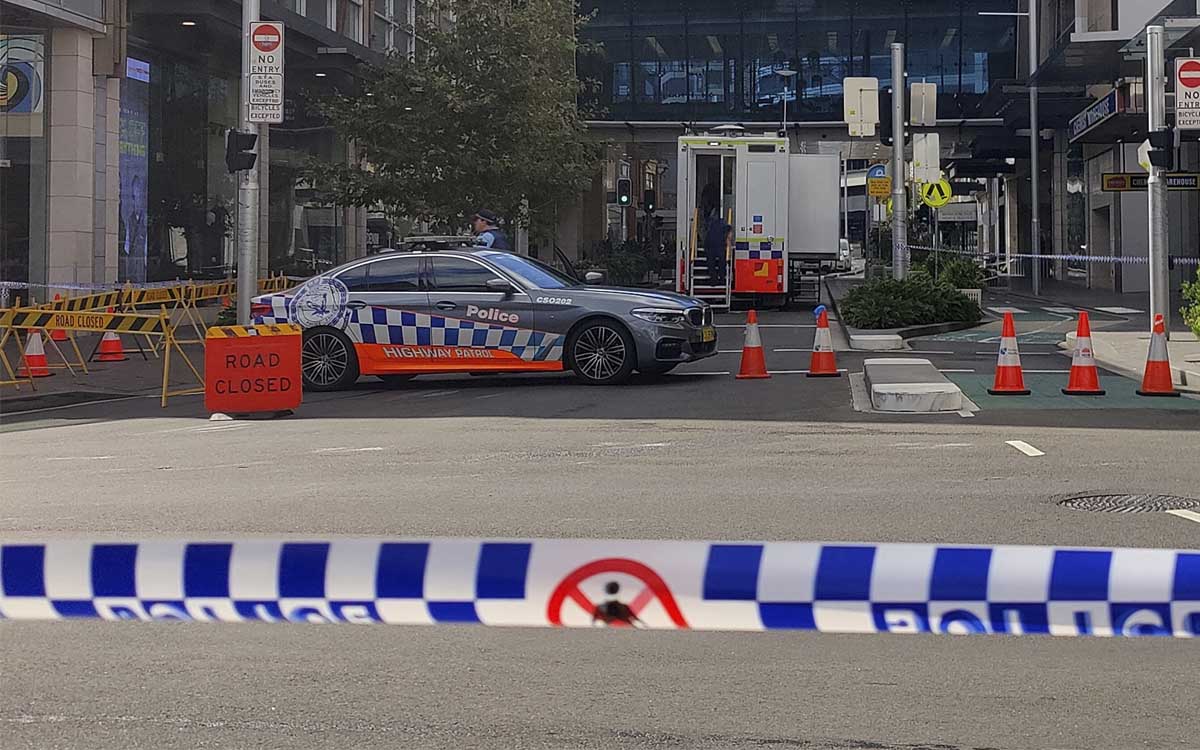 Un sacerdote y varios feligreses son apuñalados durante una misa en una iglesia de Sídney