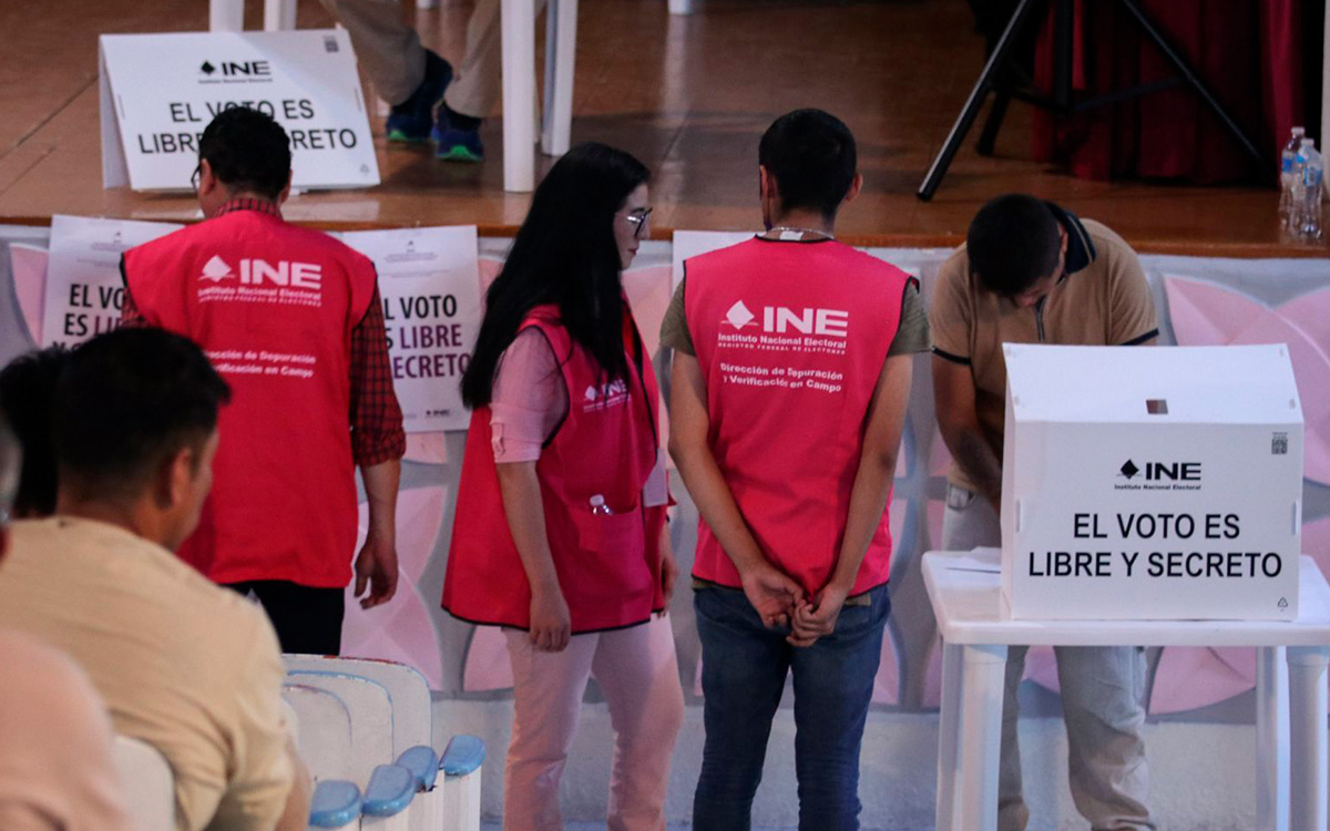 ¿Queremos una oligarquía con fachada de democracia o queremos una democracia auténtica?, cuestiona AMLO