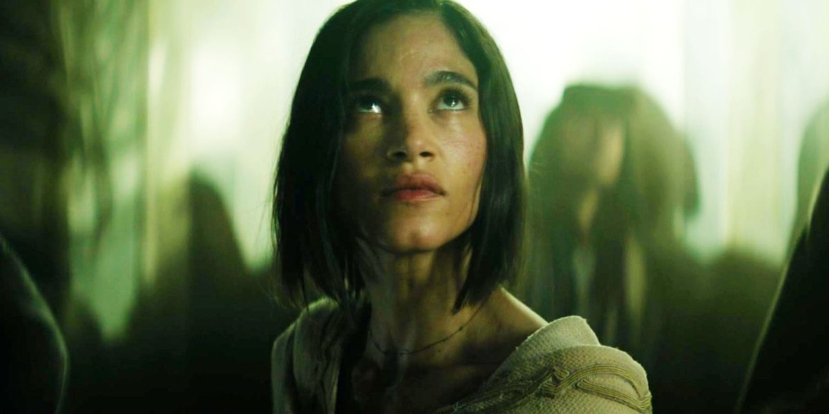 Zack Snyder se sincera sobre si un personaje original de Rebel Moon podría regresar a pesar de su muerte