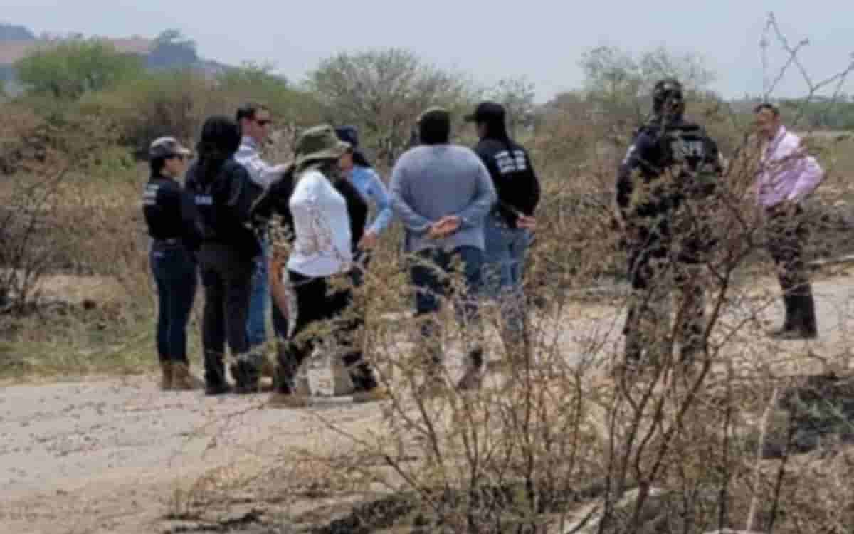 Hallan al menos 18 cuerpos en fosa clandestina en Abasolo, Guanajuato