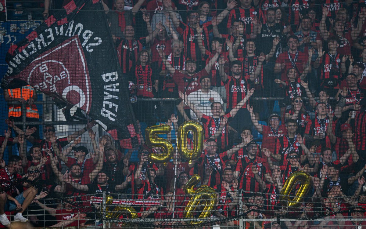 Llega Bayer Leverkusen a 50 partidos sin conocer la derrota | Video