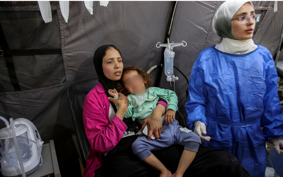 Médicos Sin Fronteras evacúa su hospital en Rafah debido a los bombardeos