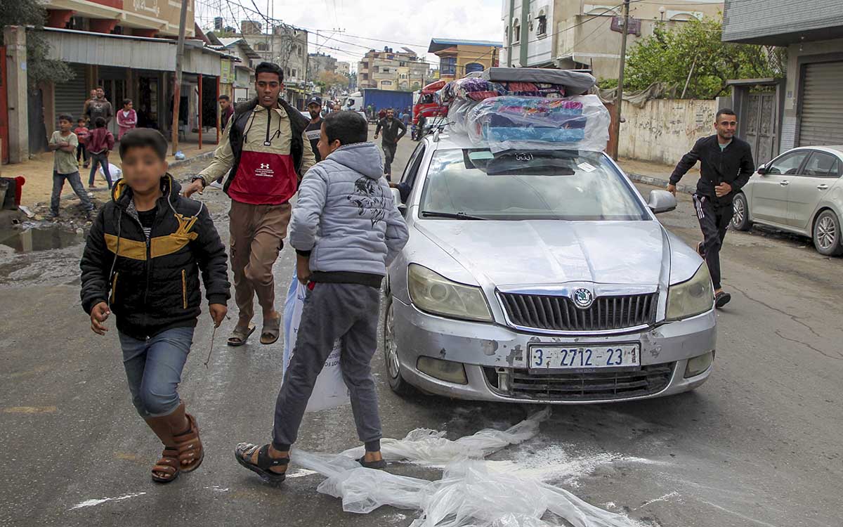 Palestinos comienzan evacuación ‘limitada’ de Rafah; países y organizaciones condenan la orden de Israel