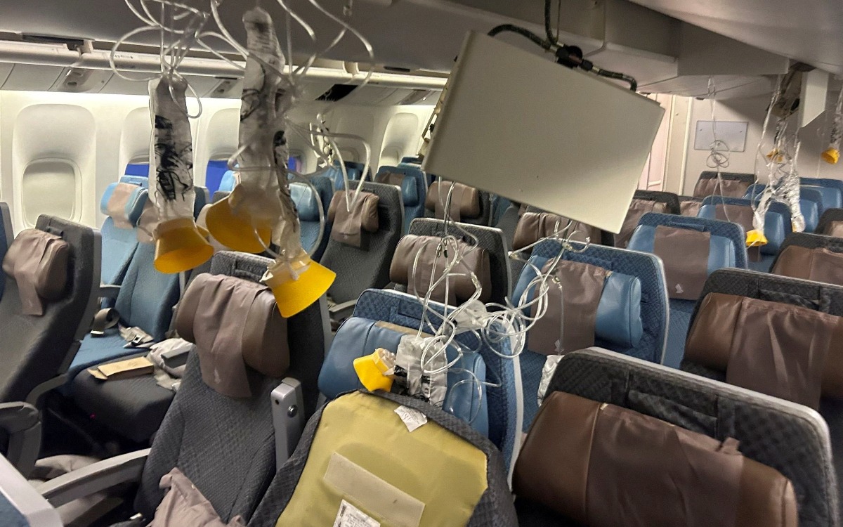 Pasajeros sacudidos por turbulencias por fin llegan a Singapur