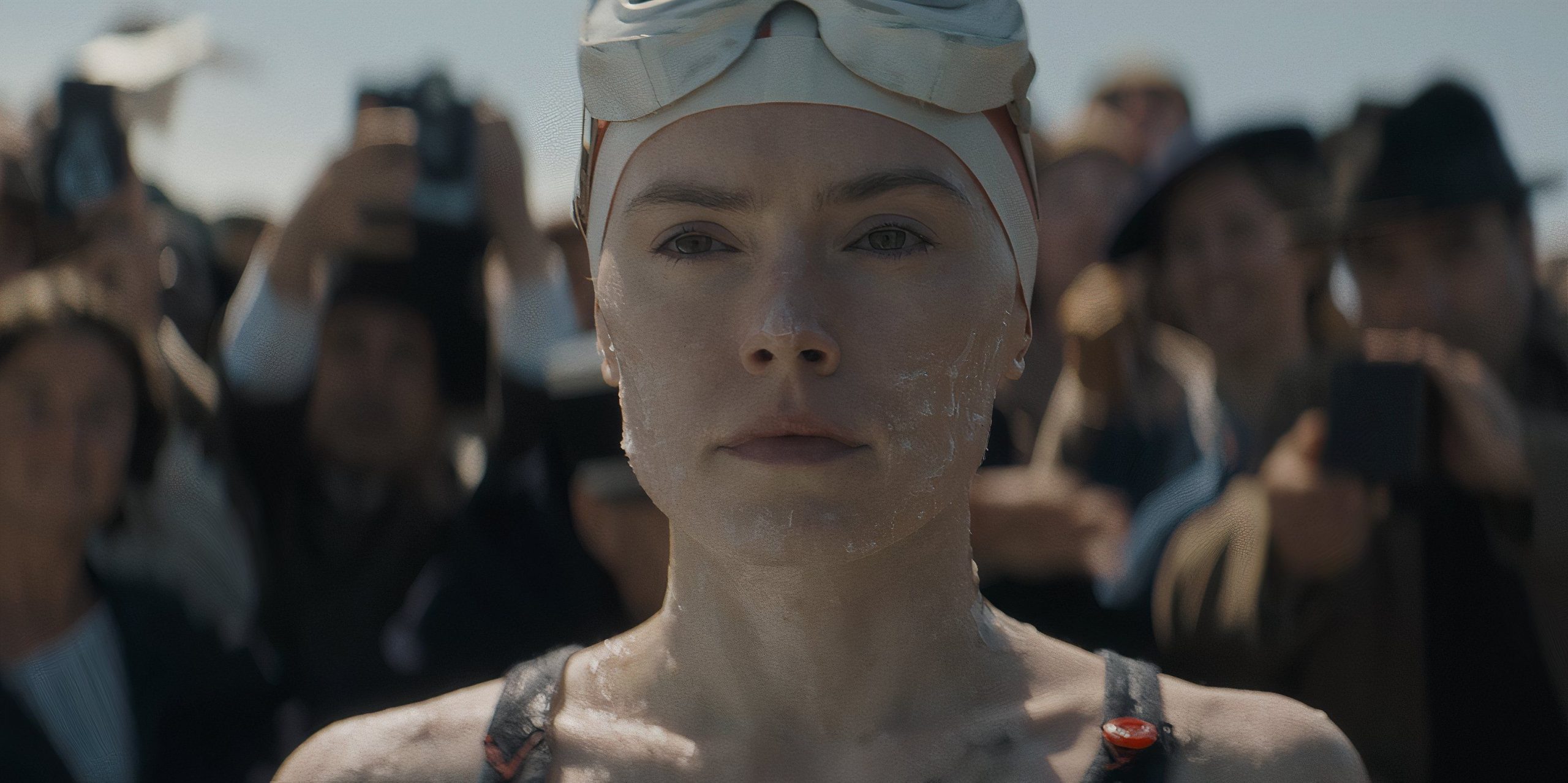 Reseña de Young Woman And The Sea: Daisy Ridley protagoniza una película biográfica genuina y sincera sobre una nadadora atrevida