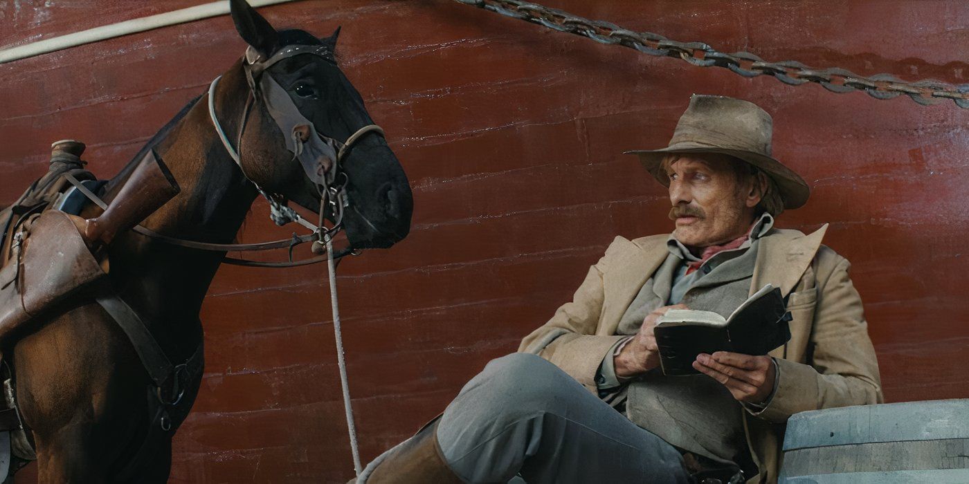 Viggo Mortensen lee un libro junto a un caballo en The Dead Don't Hurt todavía