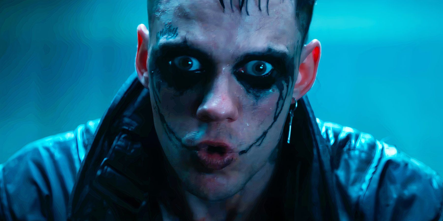 “No era una persona que hiciera ejercicio”: Bill Skarsgård admite con franqueza un problema con el look de Eric en The Crow de 2024
