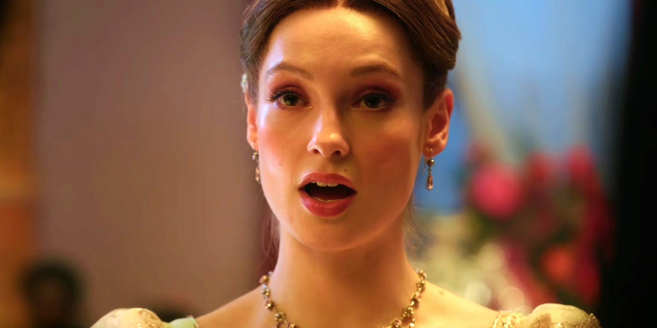 El romance “jugoso” de la temporada 4 de Bridgerton es objeto de burla por parte de la showrunner mientras promete anuncios muy pronto