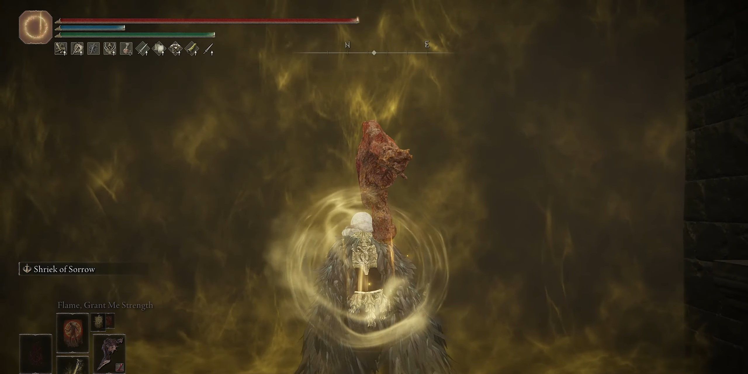 Un personaje que sostiene el arma Bloodfiend's Arm en Elden Ring