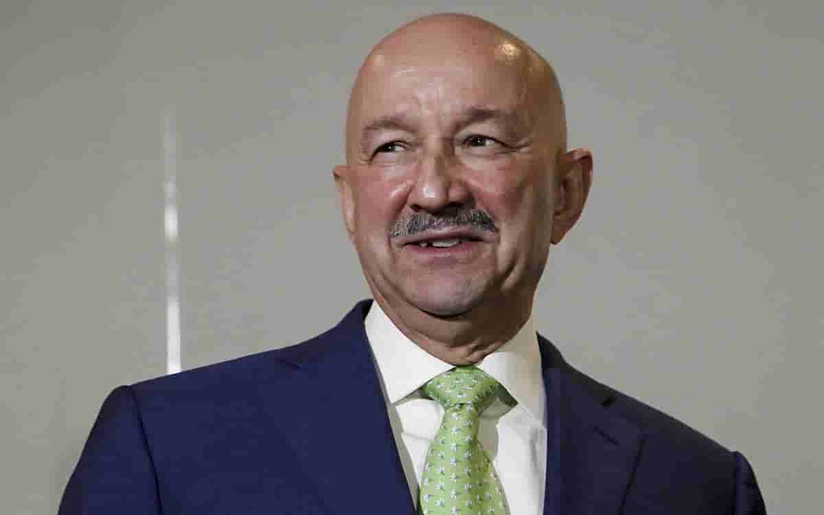 Foto | Carlos Salinas de Gortari reaparece en fiesta de multimillonario en España