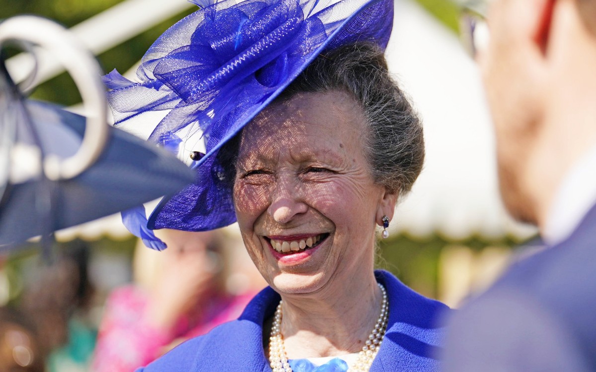 La princesa real Ana es hospitalizada tras un accidente con caballos