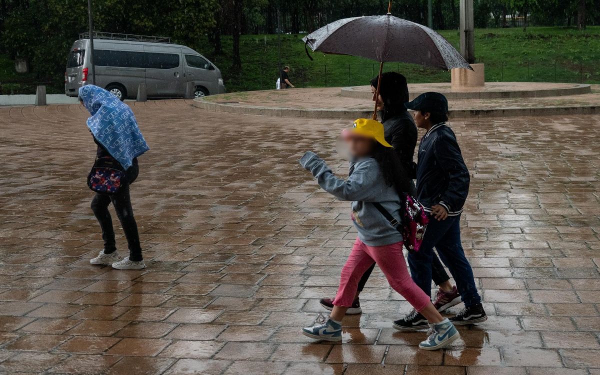 Suspenden clases por lluvias en Campeche y Nuevo León