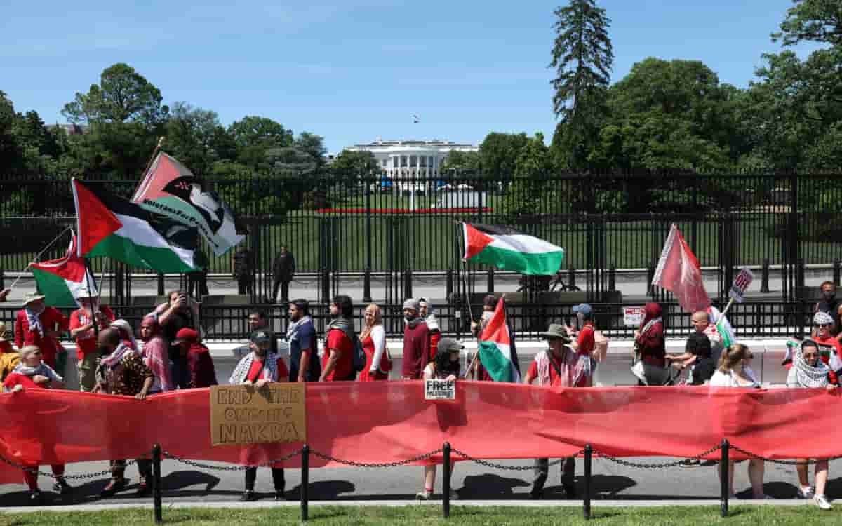 Videos | Manifestantes proPalestina rodean Casa Blanca