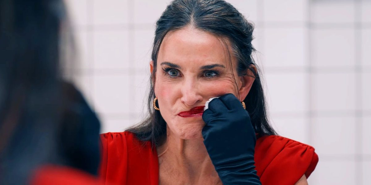 Tráiler de The Substance: Demi Moore se pasa de la raya al parecer joven en una nueva y controvertida película de terror