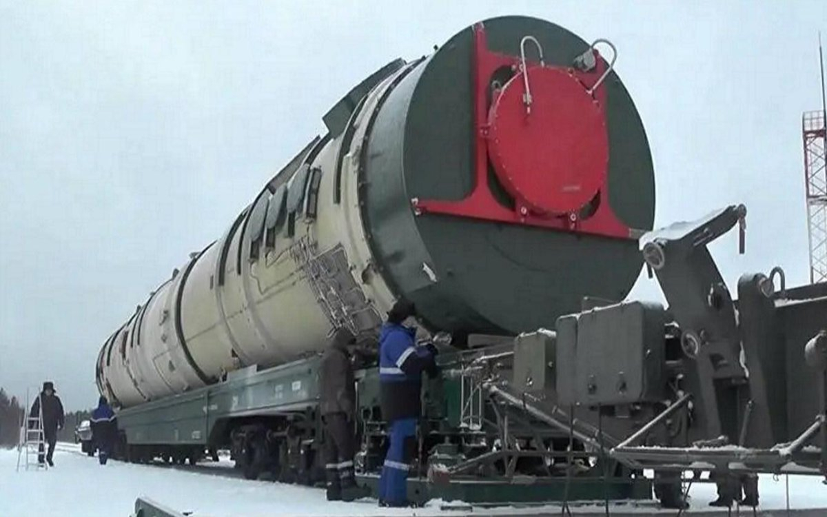 China suspende negociaciones con EU sobre no proliferación y control de armas nucleares | Video