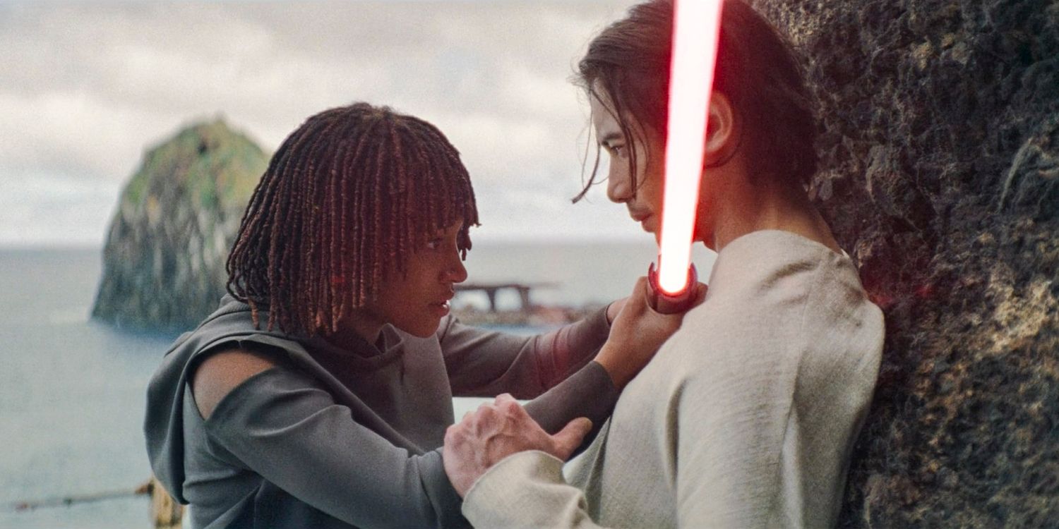 El showrunner confirma que The Acolyte realmente está preparando un romance con un Lord Sith