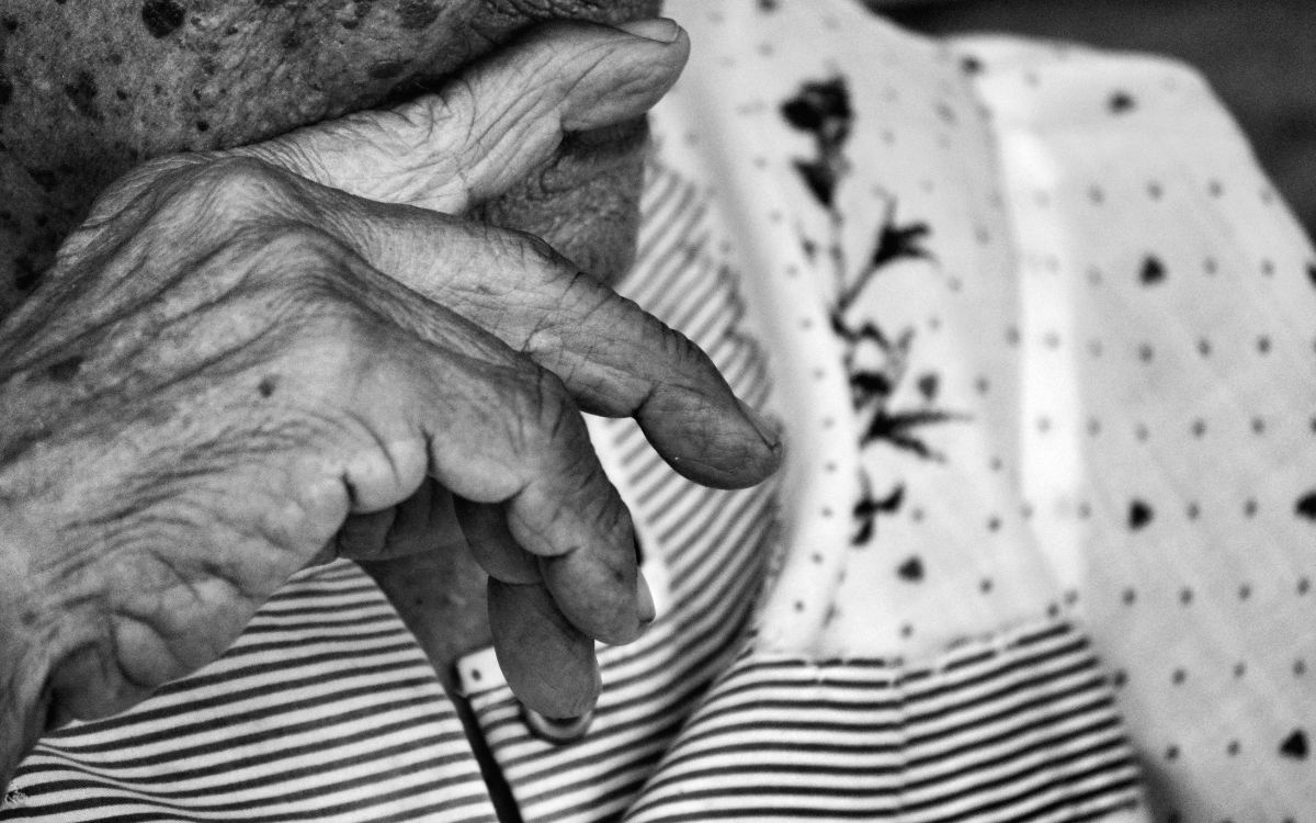 Estafan por teléfono a adultos mayores; les quitan 2.5 millones de euros en España y Portugal