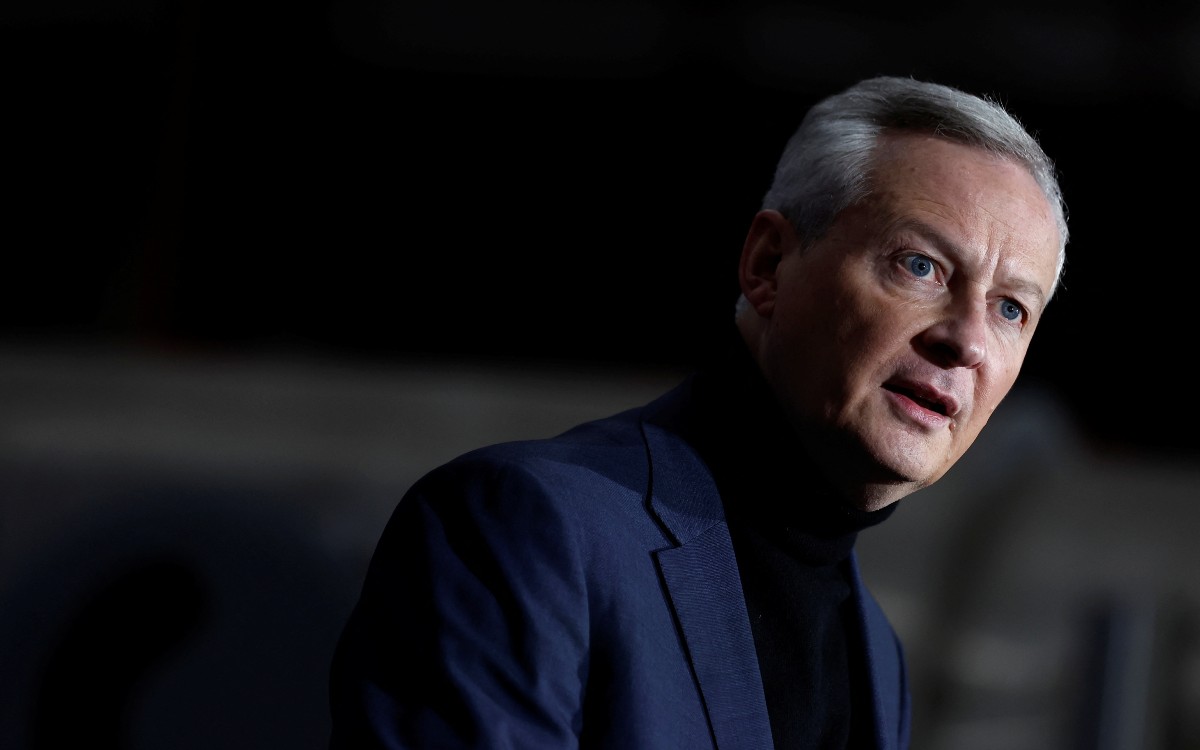 Francia, pese a la derrota de la ultraderecha, puede entrar en una crisis financiera: Le Maire