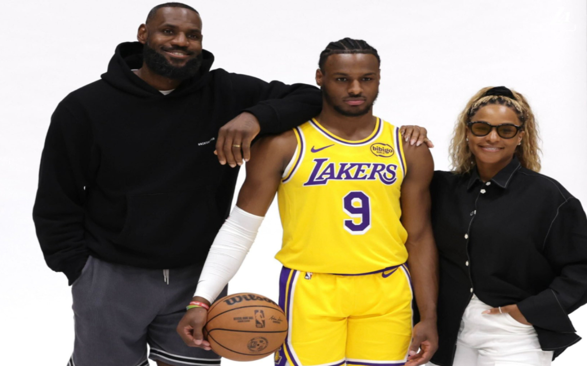 NBA: LeBron James renueva contrato por dos años con Lakers y 104 mdd | Video