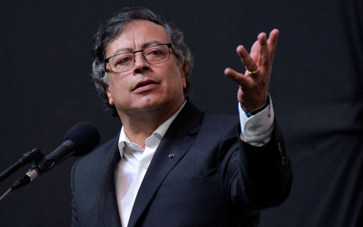 ‘Perdón’, pide Petro tras presunto desvío millonario
