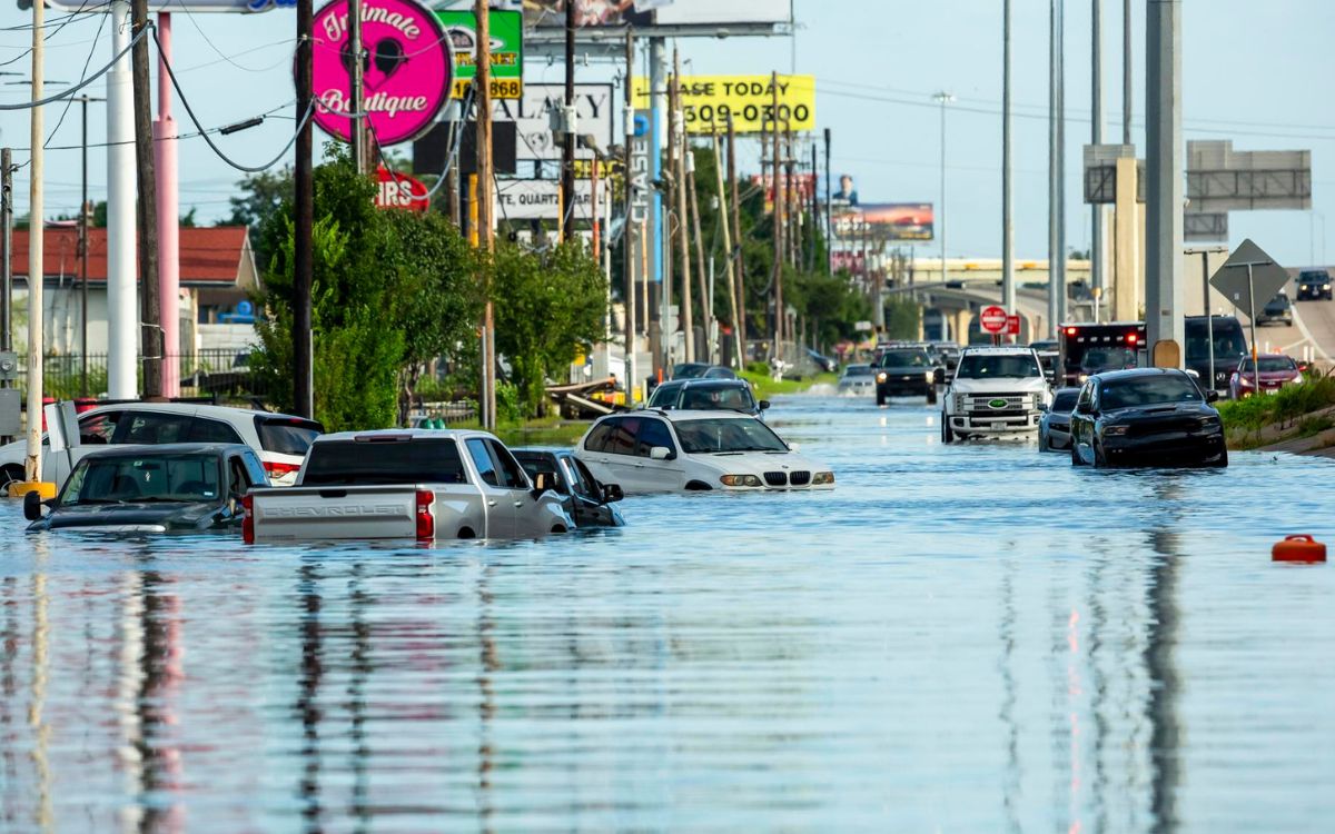 Suben a ocho los muertos por ‘Beryl’ en EU y continúa el apagón en Texas