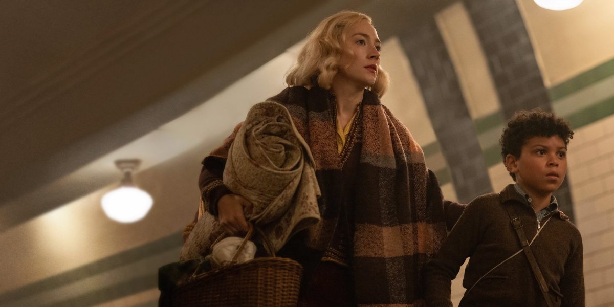 Reseña de Blitz: el desgarrador drama de Steve McQueen sufre de desapego emocional