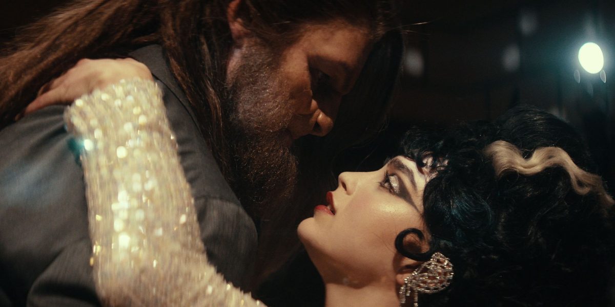 Your Monster Review: Melissa Barrera y Tommy Dewey son la pareja perfecta en una deslumbrante comedia romántica de terror