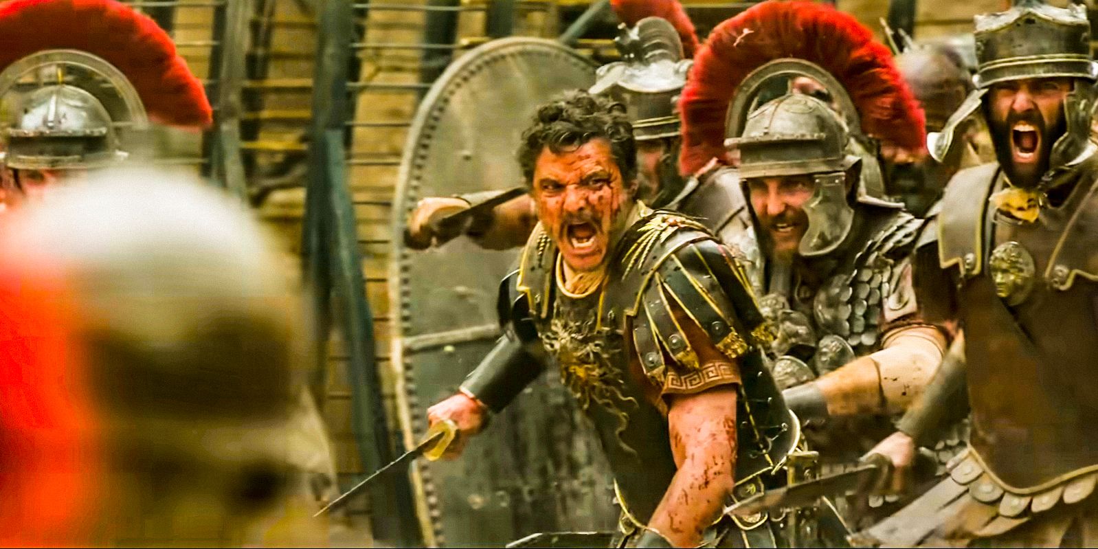 Las fotos de Gladiator 2 BTS de Pedro Pascal destacan los sets prácticos masivos y el ensayo de pelea con Paul Mescal