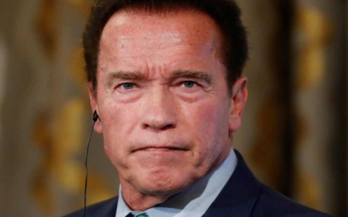 Arnold Schwarzenegger pide el voto para Kamala Harris