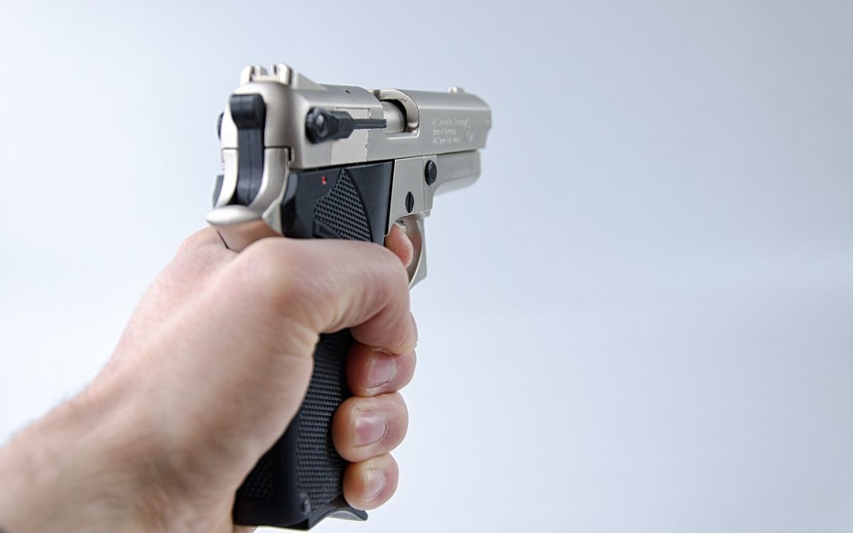 CDMX: Acudió a comprar un auto que vio en redes sociales y fue asaltado con violencia