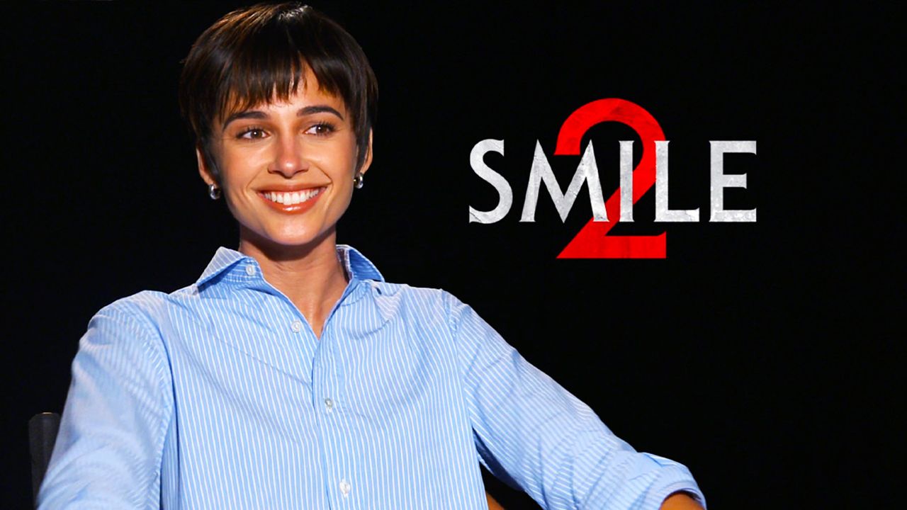Entrevista de Smile 2: Naomi Scott canaliza su estrella del pop interior para la secuela de terror musical