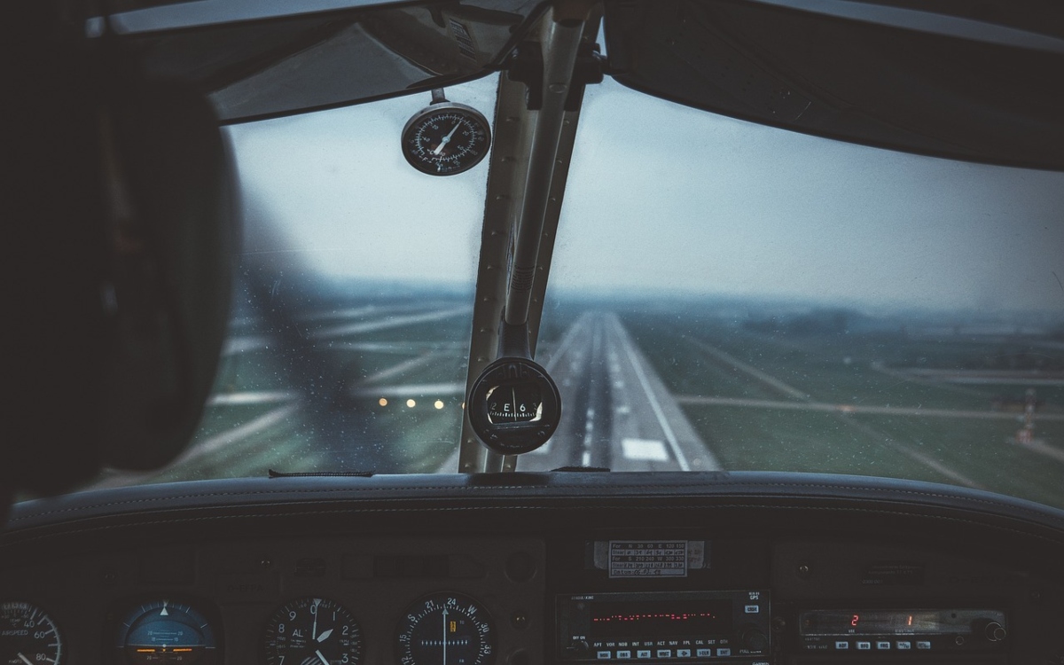 Liberan a tres mexicanos detenidos en Sierra Leona por delitos con un avión