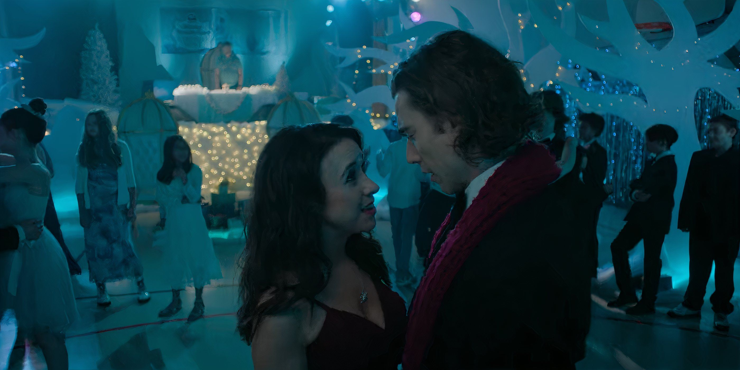 El conmovedor final de Hot Frosty rehace sutilmente el clásico navideño 94% RT de James Stewart de hace 78 años