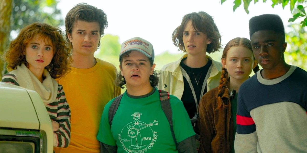 El elenco de Stranger Things realiza una gira masiva en el video de BTS de la temporada 5
