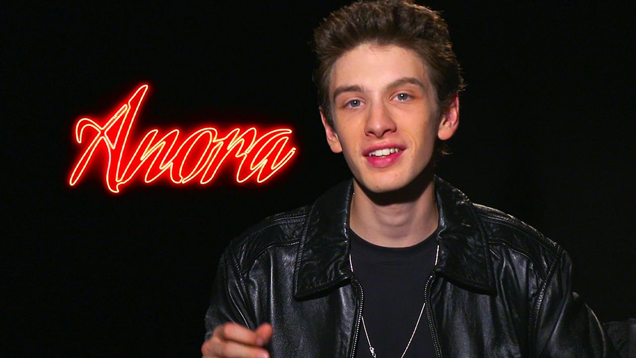 Entrevista de Anora: Mark Eydelshteyn explica los verdaderos sentimientos de Ivan por Ani y habla sobre cómo trabajar con Sean Baker en la aclamada película