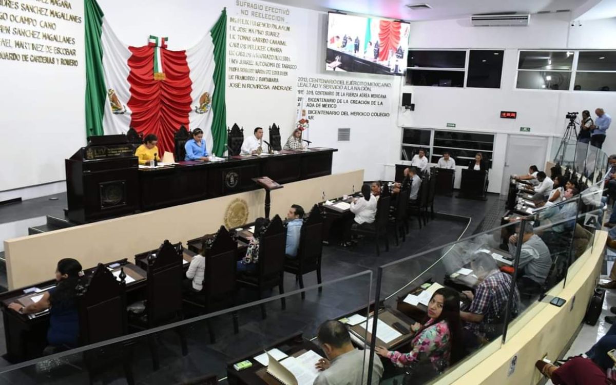 Seis congresos locales votan en cascada la extinción de organismos autónomos