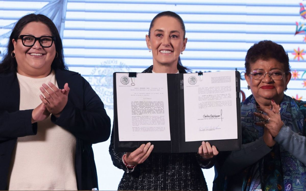 Sheinbaum promulga reformas de género: 'las mujeres ya estamos en la Constitución'