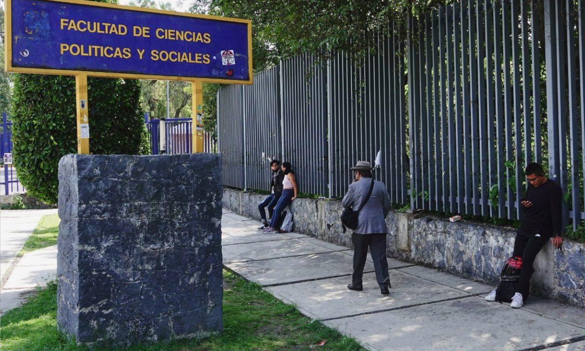 UNAM: 'Reducción al presupuesto impactaría a 110 mil estudiantes becados'